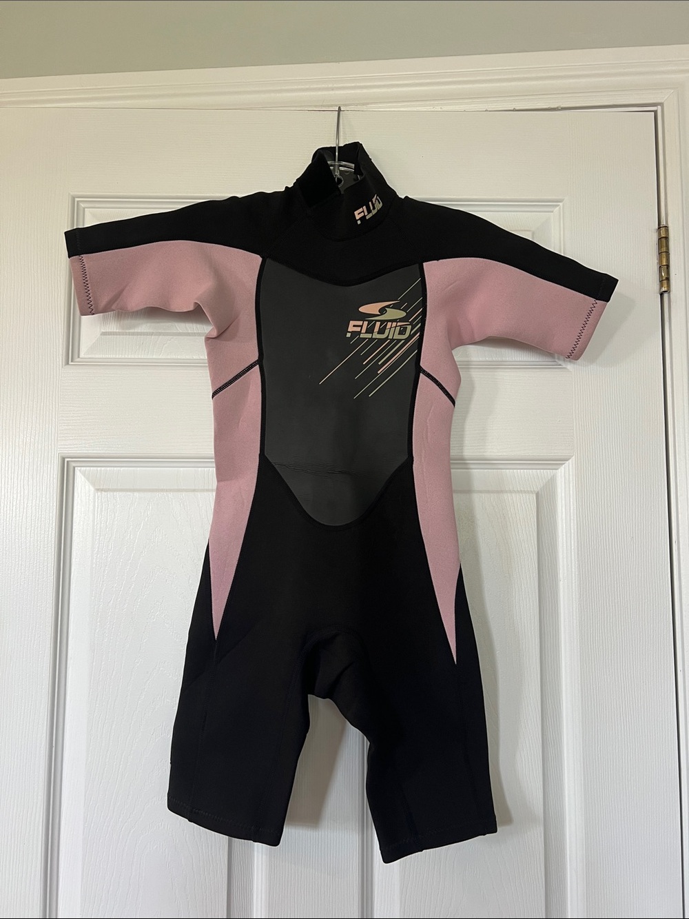 Fluide Kids wetsuit in Black and Pink